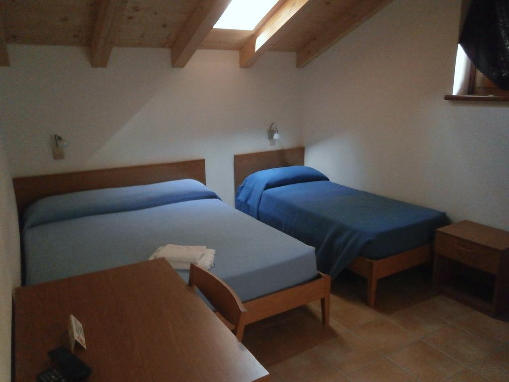 Ai Vecchi Molini Bed and Breakfast Castello Tesino Kamer foto
